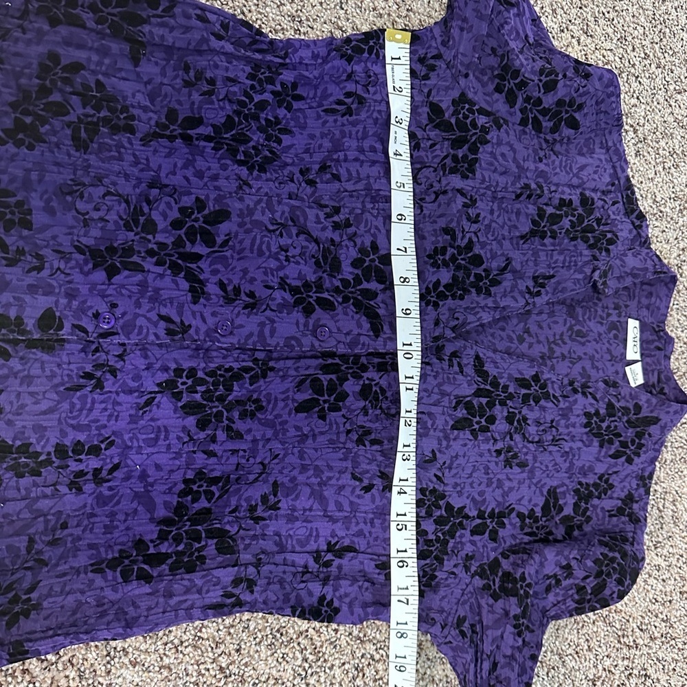 💜 CATO Blouse - Purple with Black Floral Accent  💜 - Picture 10 of 14